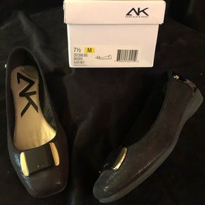 Anne Klein sport Udaya black flats